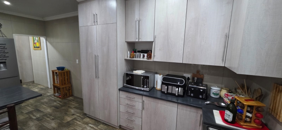 3 Bedroom Property for Sale in Flamwood North West